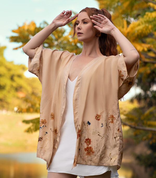 Kimono de seda pura Jardim Florido